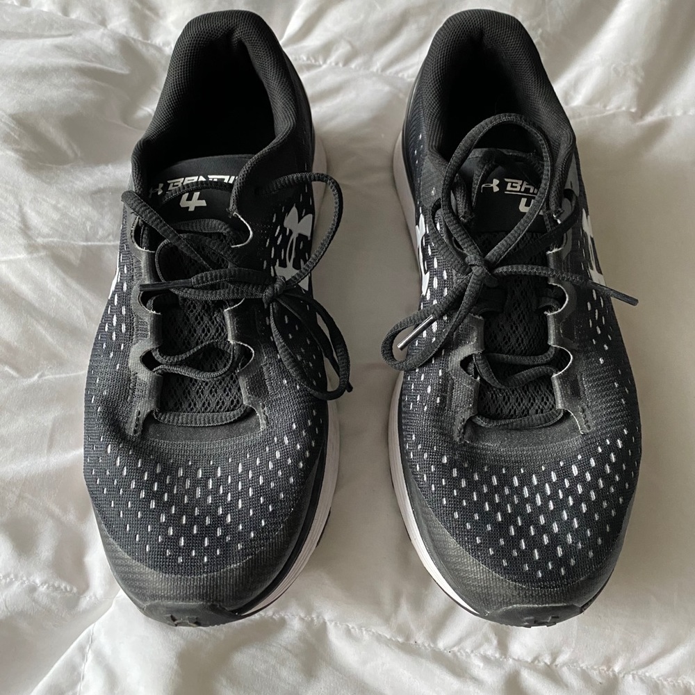 Under Armour tennis shoes